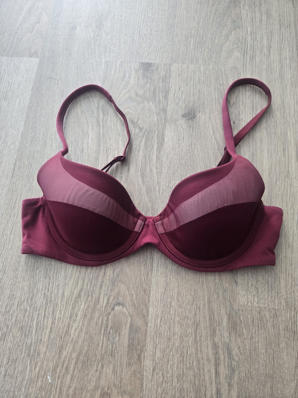 Victoria's Secret Body By Victoria Red Demi Lined Bra 30C/32B
